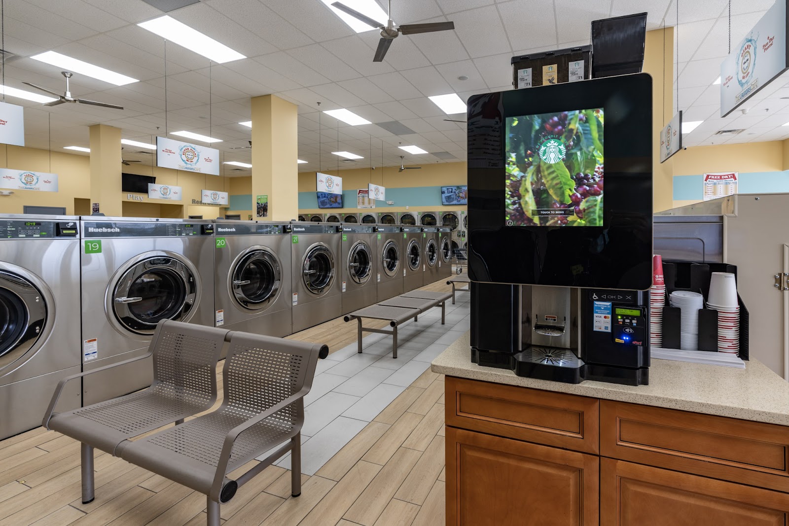 The Customer Experience Difference: Enhancing Satisfaction for Laundromat Patrons